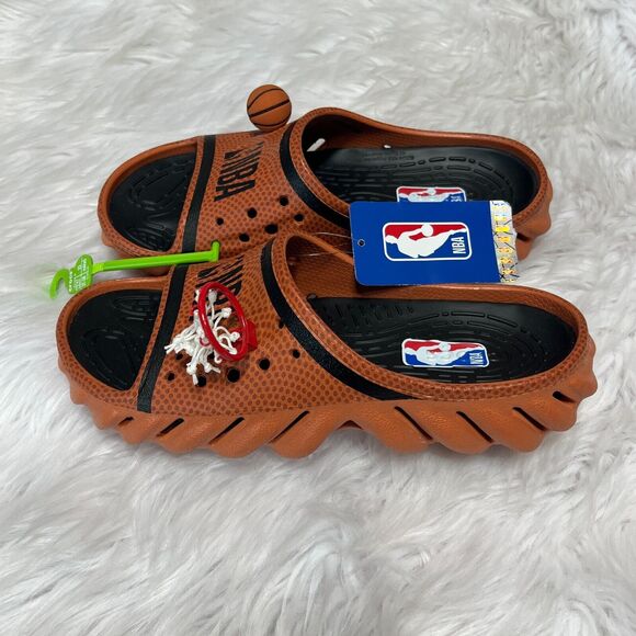 CROCS NBA ECHO SLIDES BASKETBALL SANDALS JIBBETZ HOOP main image 4